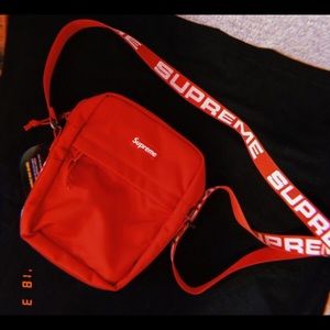 Supreme shoulder bag (ss18)